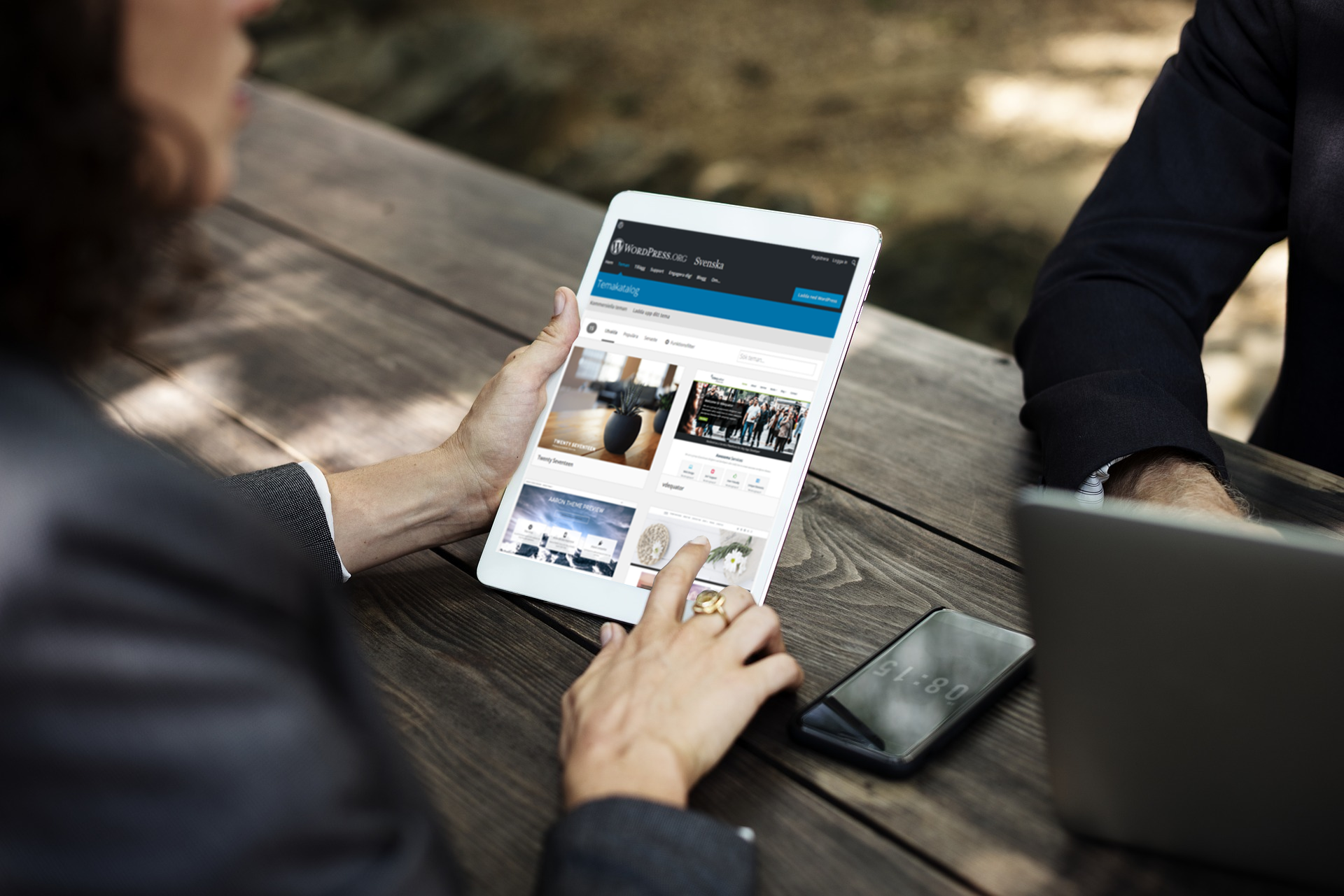Bild på surfplatta med WordPress